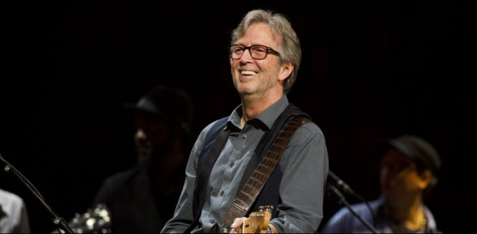 Eric Clapton relata que sufrió reacciones graves tras vacunarse contra la covid