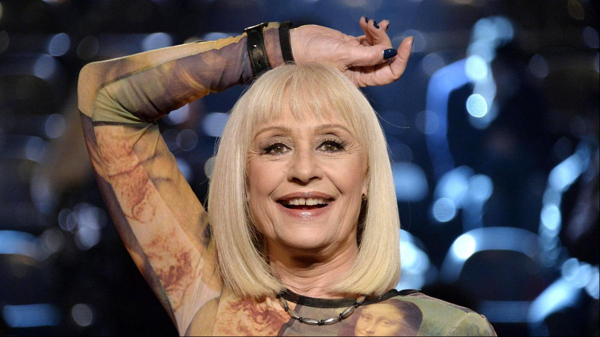 Las conmovedoras dedicatorias de famosos que despiden a Raffaella Carrà