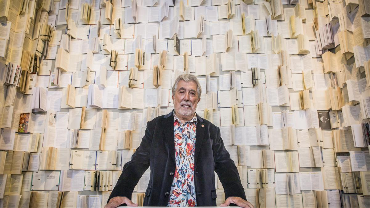 El Palau Robert homenajea los primeros 50 años de libros de Jordi Sierra i Fabra