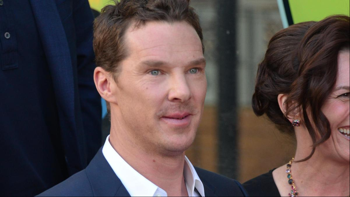 Un chef ataca con un cuchillo al actor Benedict Cumberbatch y su familia en su casa