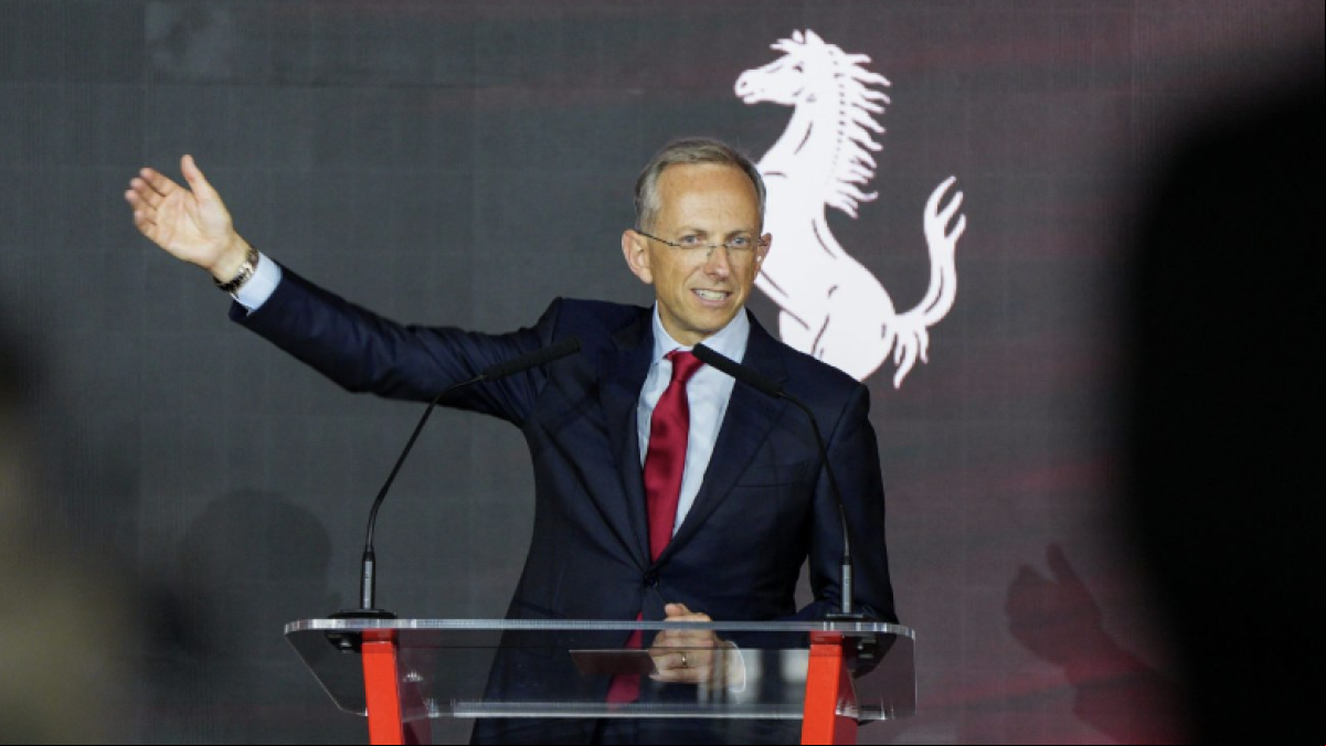 Benedetto Vigna, CEO de Ferrari: “Un cliente de 78 años nos dijo que no podía tardar dos años en tener su coche; yo le respondí que esta espera sería su motivación”