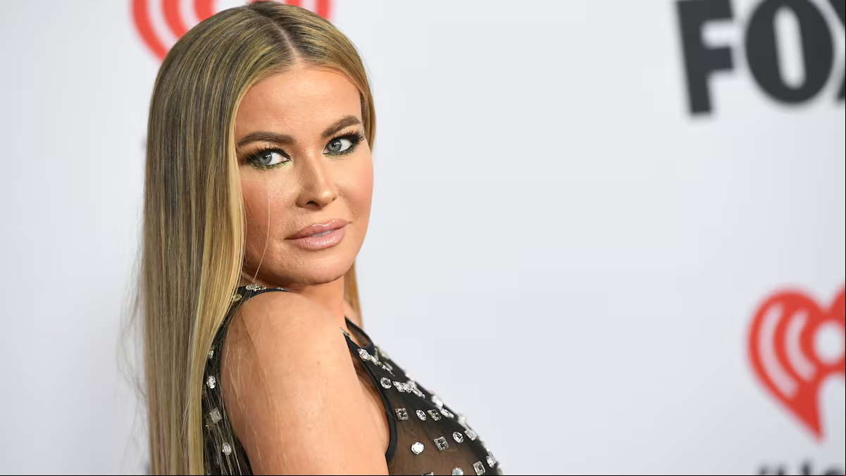Carmen Electra revela las presiones estéticas durante su paso por Los vigilantes de la playa