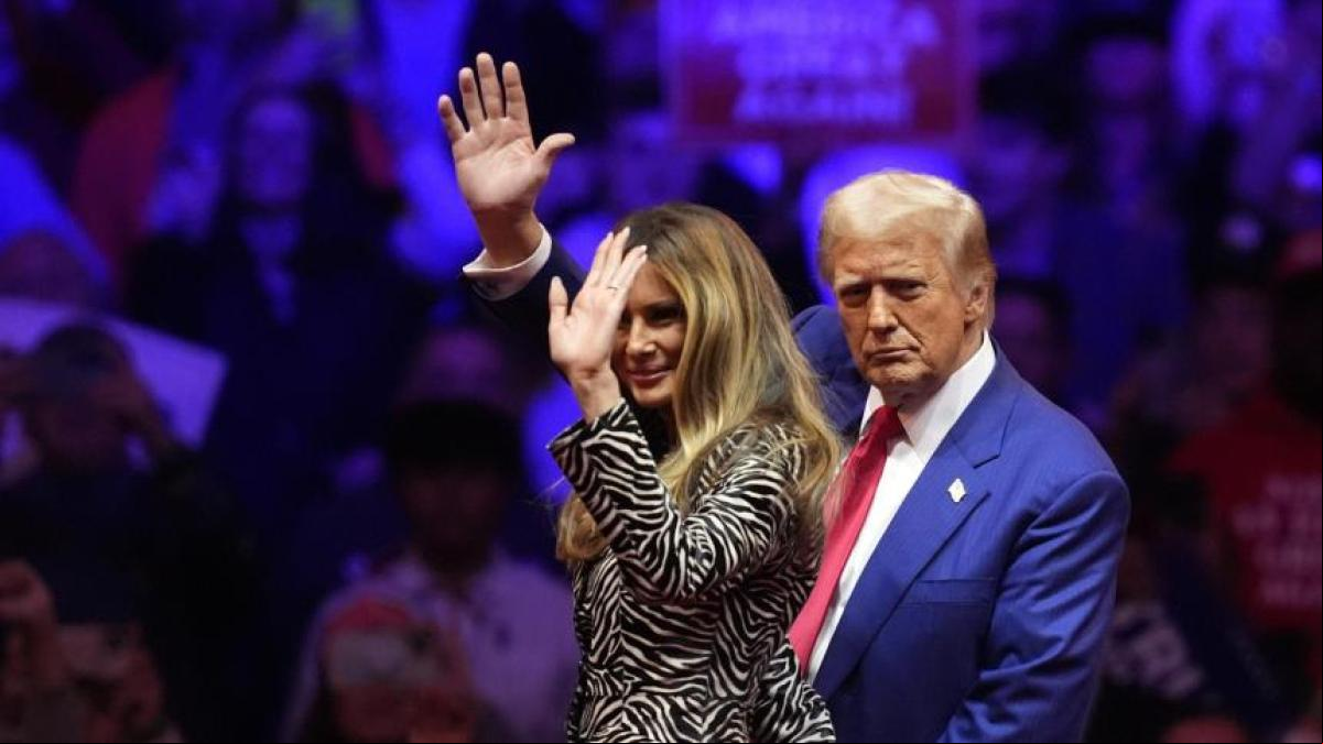 Trump se da un baño de masas en Nueva York en el mitin más despiadado de su campaña