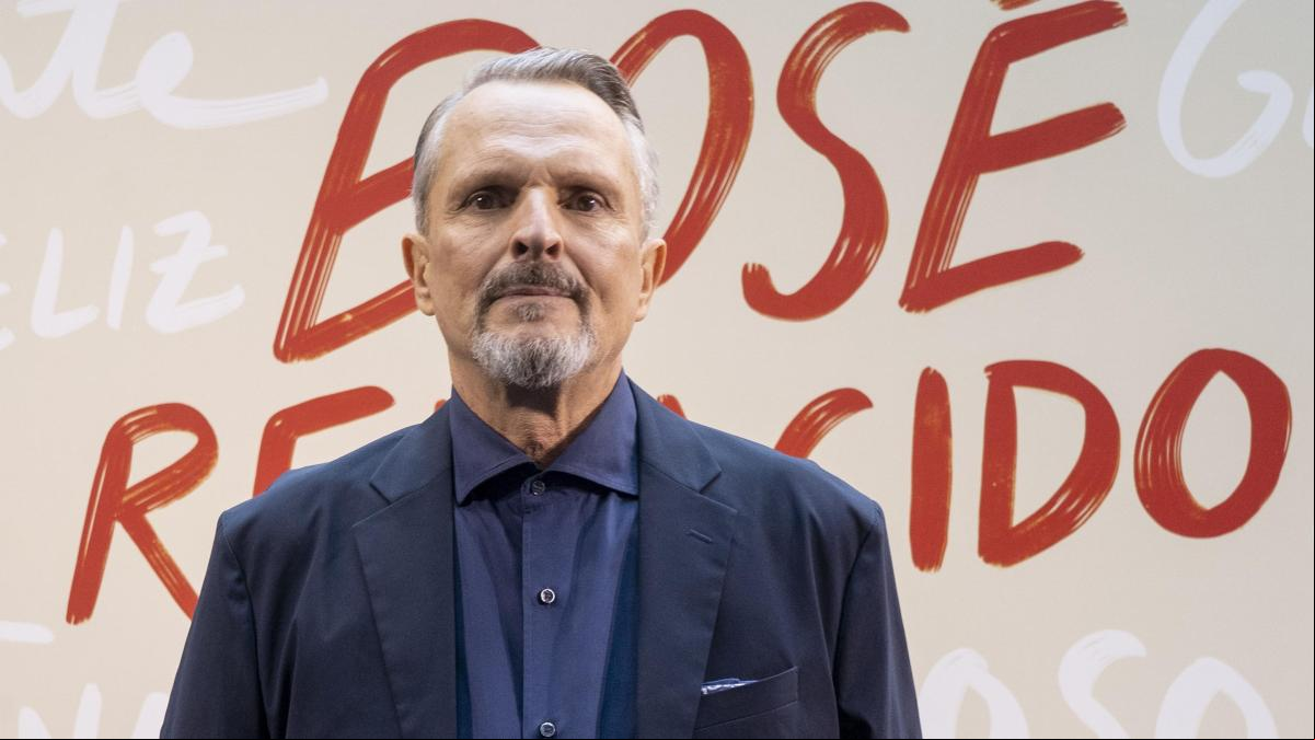 Miguel Bosé arremete contra España: Es agresiva, conflictiva y sesgada
