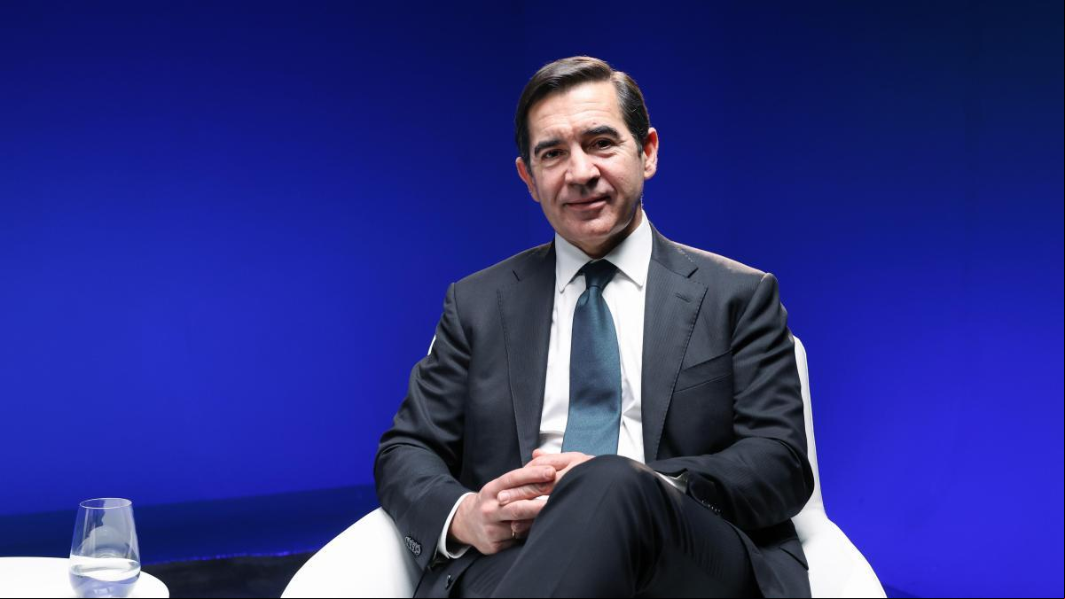Torres dice que el BBVA ha presentado compromisos “inéditos” ante la CNMC