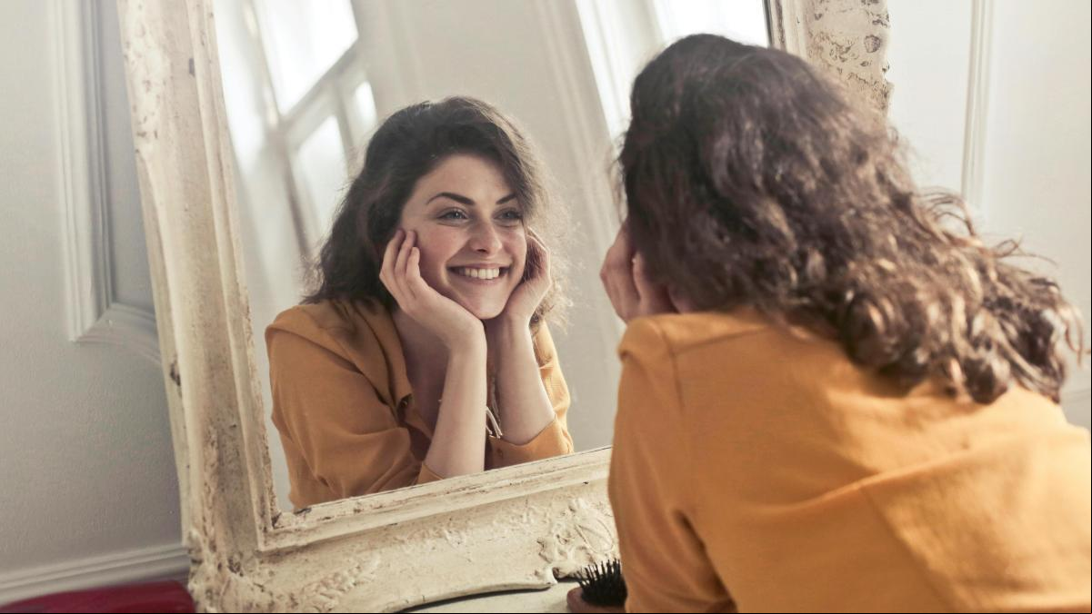 Un estudio entre conservadores y progresistas revela quiénes son más felices