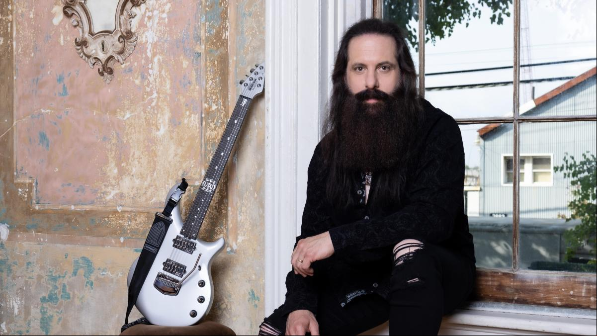 John Petrucci: “Som nois de 50 anys que encara juguem junts”