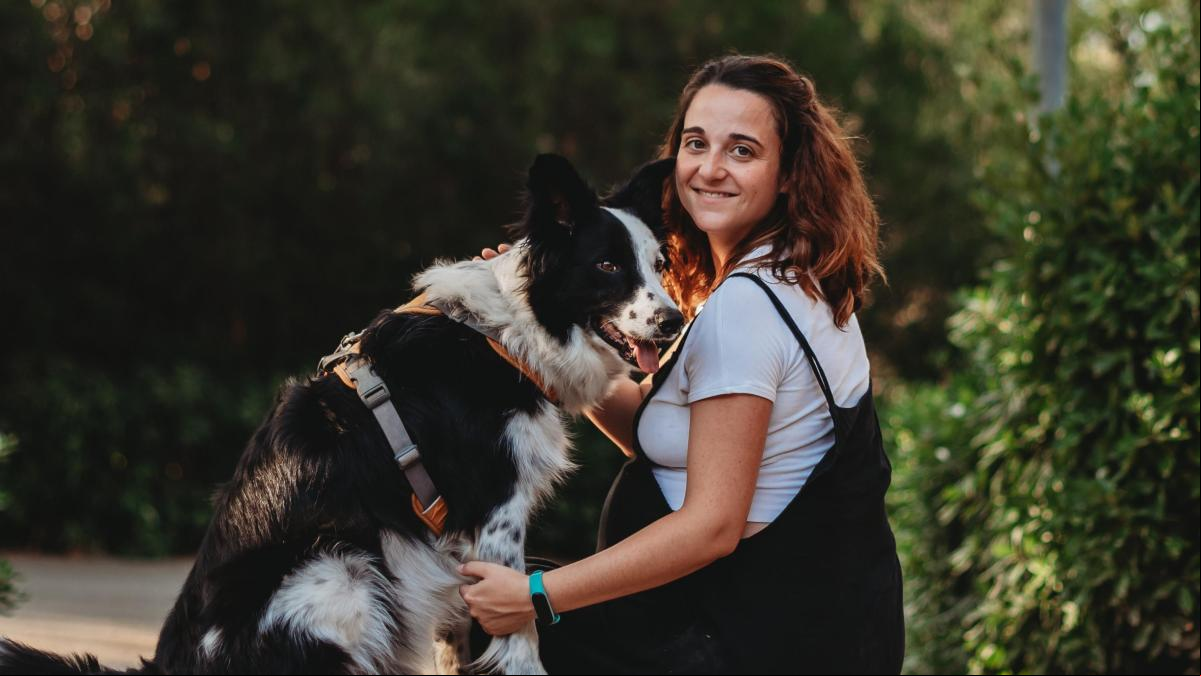 Elena Álvarez, educadora canina: “Todo el mundo que tiene o ha tenido perros cree ser experto, pero cada perro es único y cada vínculo, también”