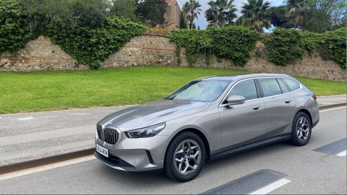 Probamos el BMW 520d Touring, un familiar diésel muy cómodo y eficiente para hacer viajes de más de 1.200 kilómetros