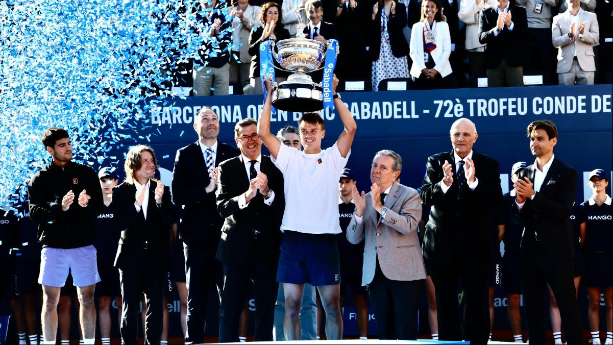 Rune, un ogro para Alcaraz: el danés se queda con el Trofeo Godó