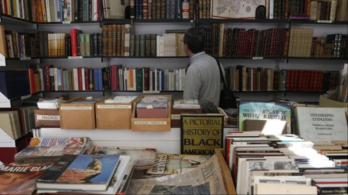 El Paseo de Recoletos acoge la Feria del Libro Antiguo y de Ocasión con homenaje en el cartel a Valle-Inclán
