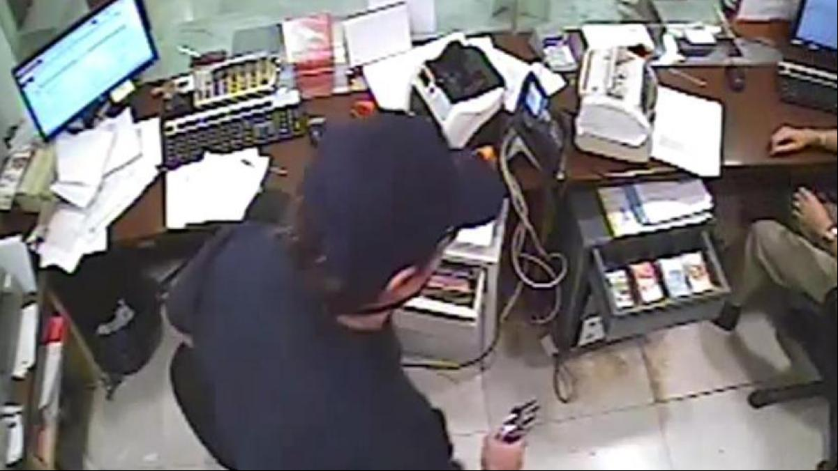 Los atracos a bancos suben a pesar de la pérdida de clientes