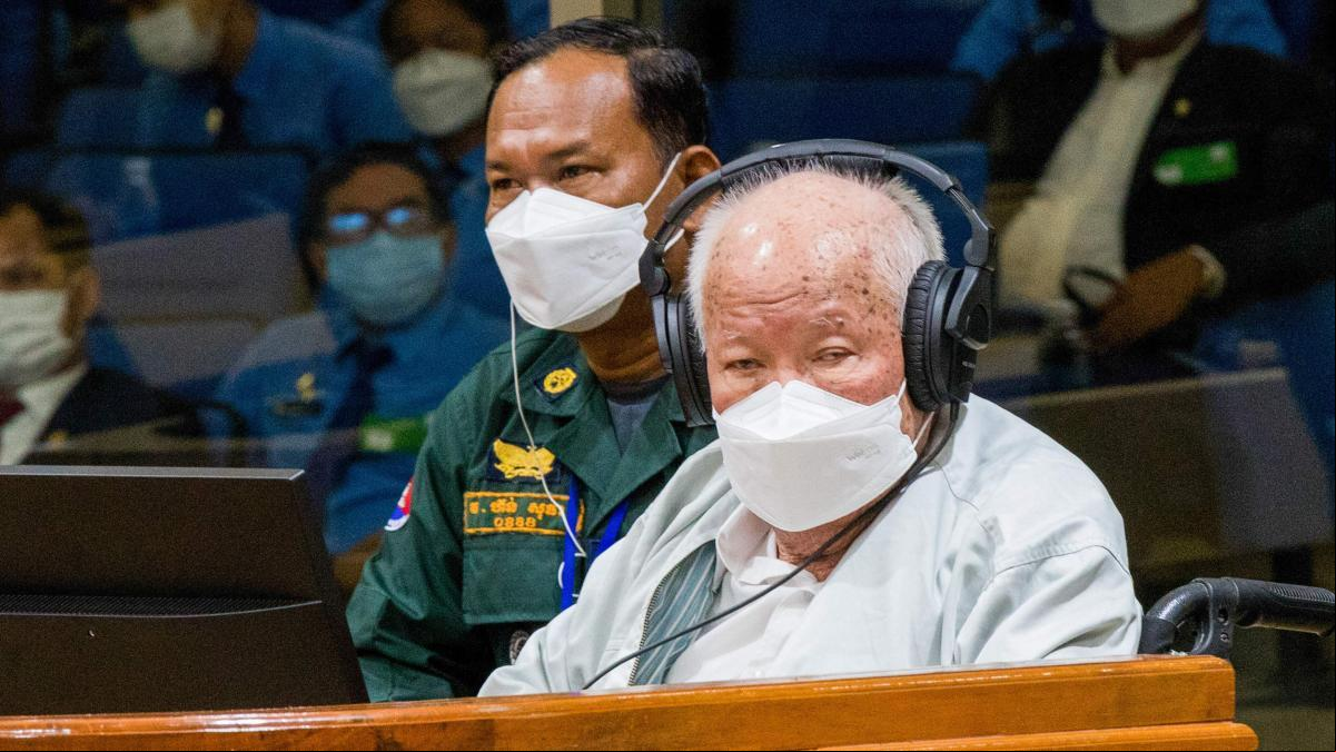Un tribunal camboyano confirma cadena perpetua al último líder de los Jemeres Rojos
