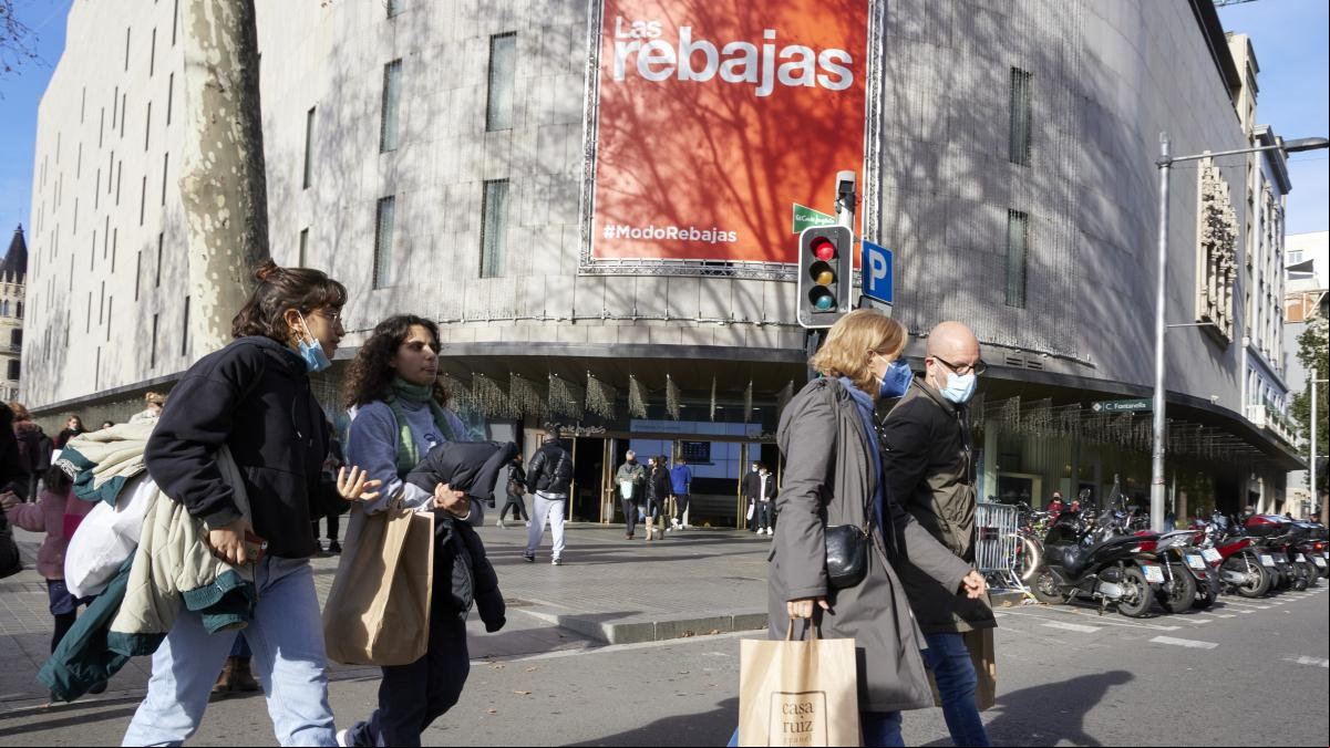 Cuándo empiezan las rebajas de enero en Zara, Mango y H&M