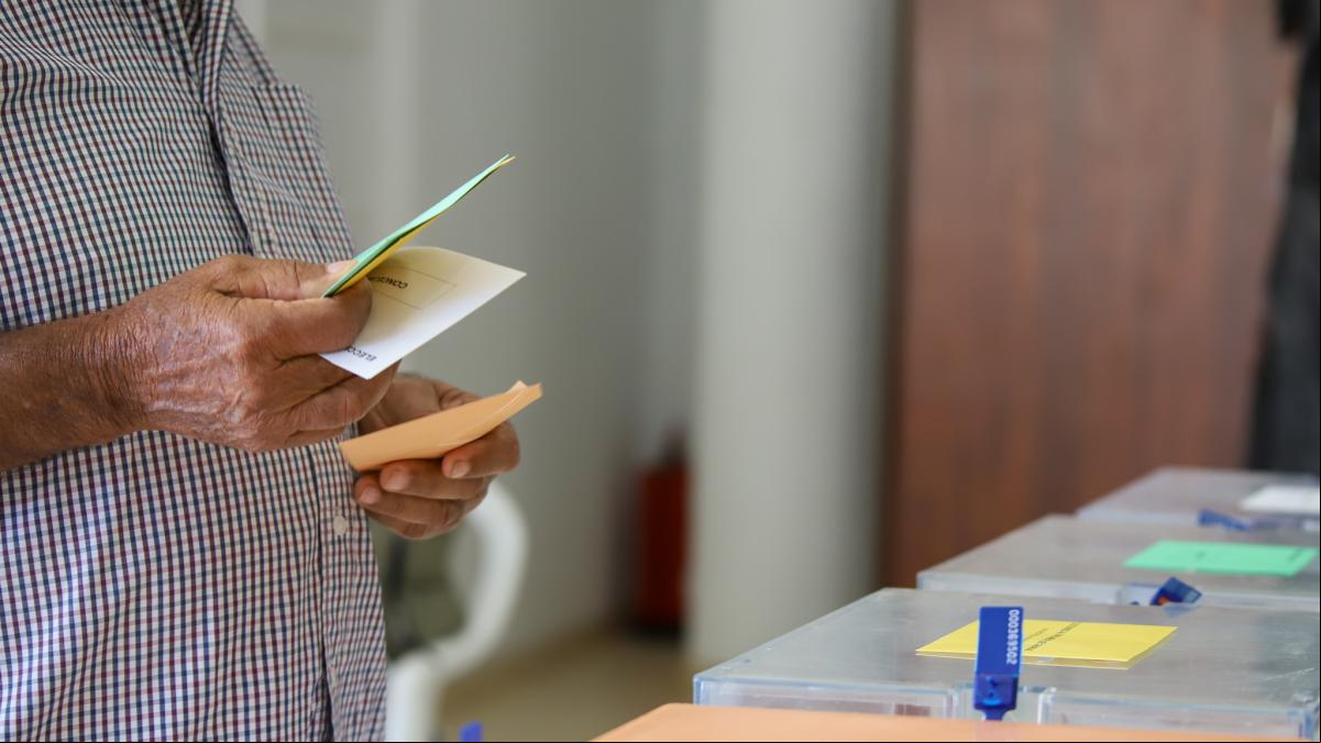 Elecciones autonómicas gallegas: ¿dónde puedo reclamar si tengo algún problema con mi voto por correo?