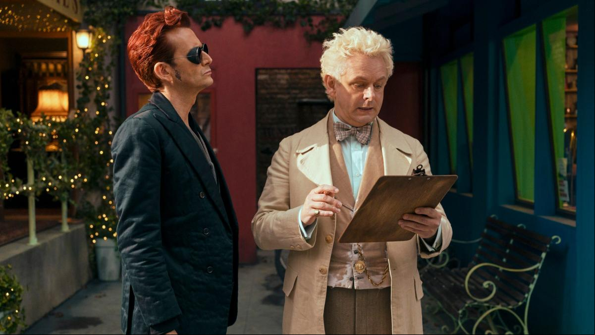 Continuar o cancelar, el dilema de Good Omens tras las acusaciones contra Neil Gaiman