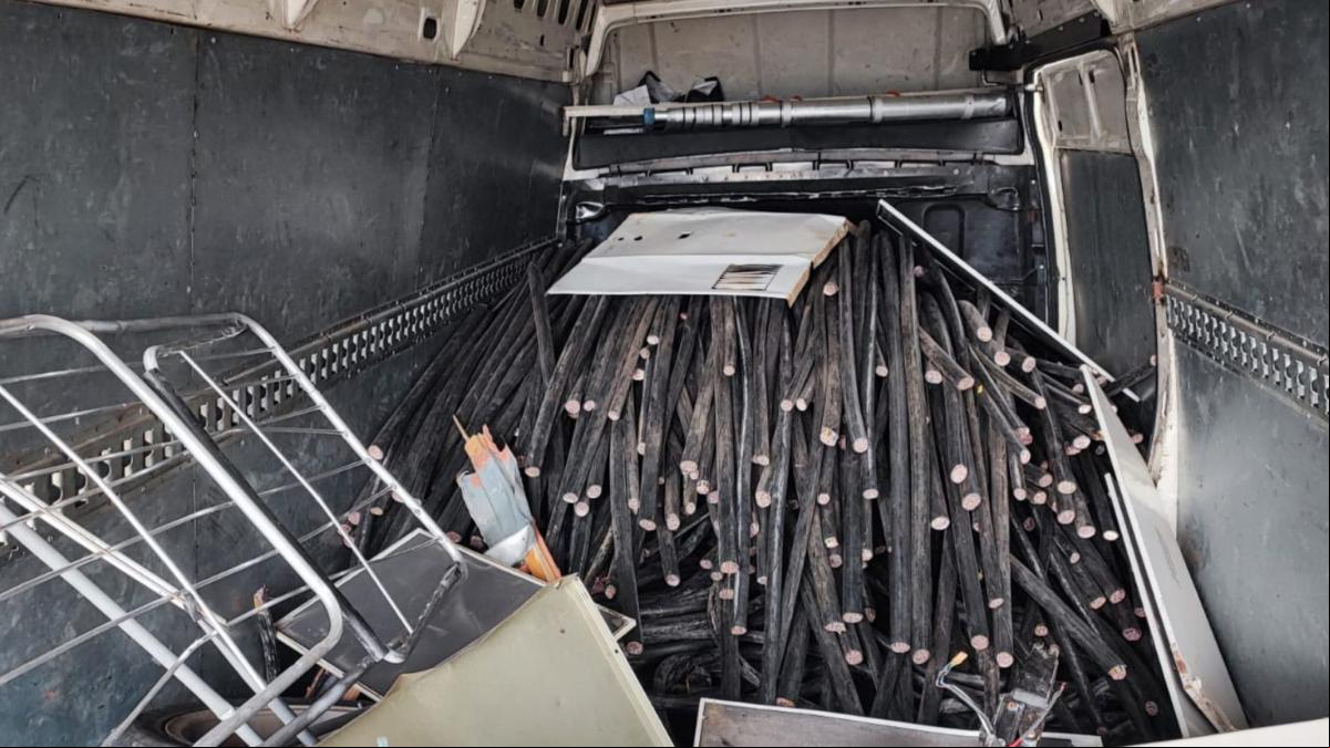 Dos detenidos por transportar más de una tonelada de cobre robado en Figueres