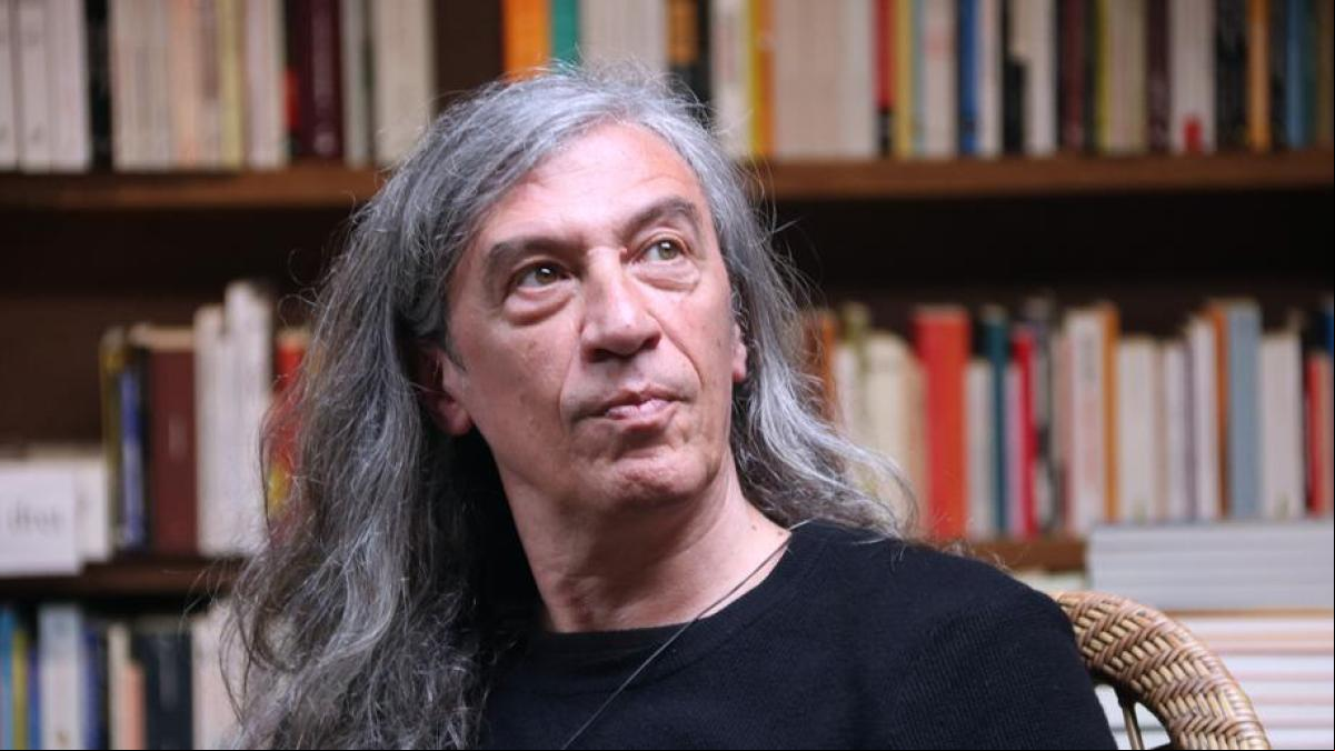 Gerard Quintana observa una vida tras la máscara