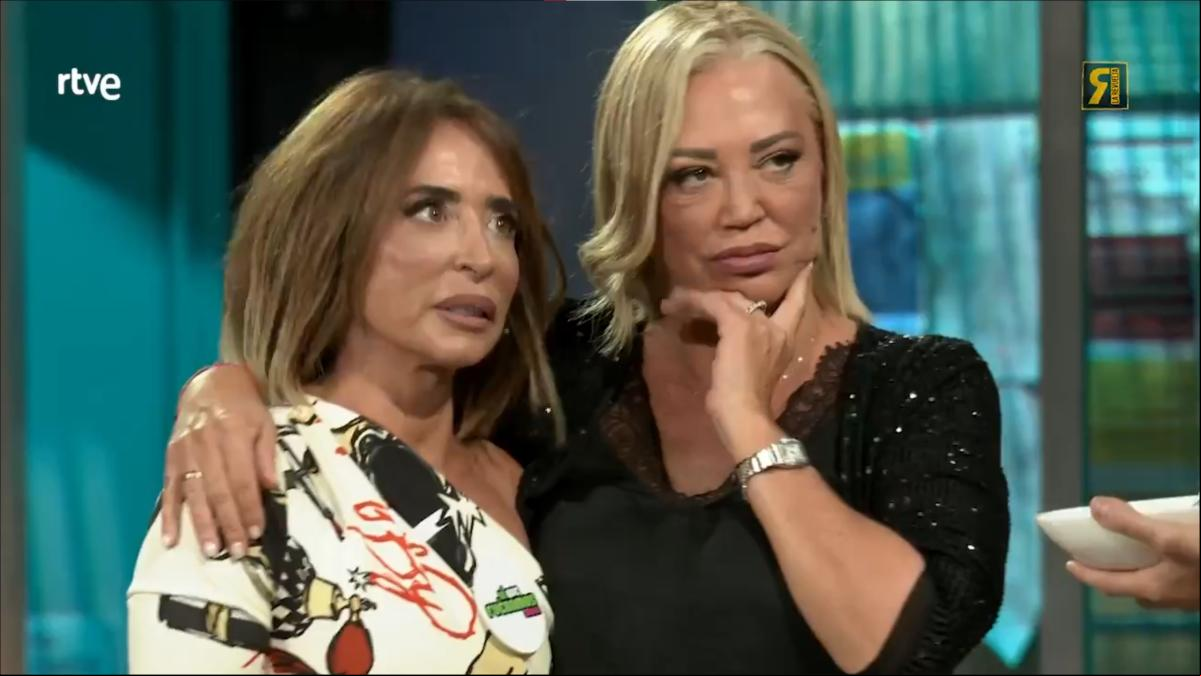 Un micro pilla a Belén Esteban y María Patiño señalando a Carmen Lomana por ir de público a La Revuelta tras criticar el fichaje de Broncano
