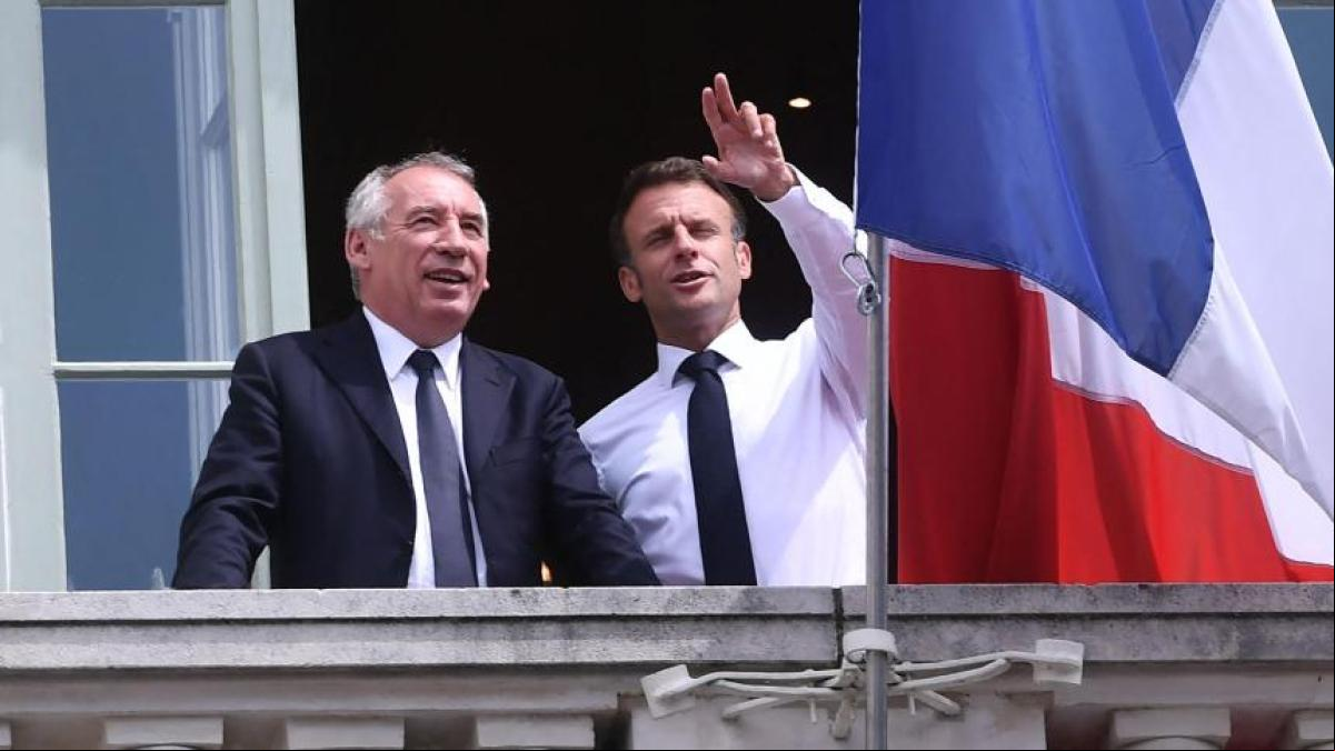 Macron nombra primer ministro a su aliado François Bayrou