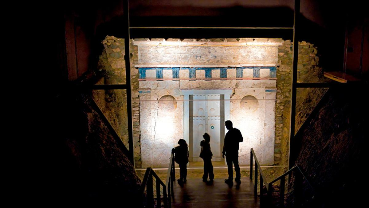 Vergina, ¿la tumba real de Filipo de Macedonia? Vergina, ¿la tumba real de Filipo de Macedonia?