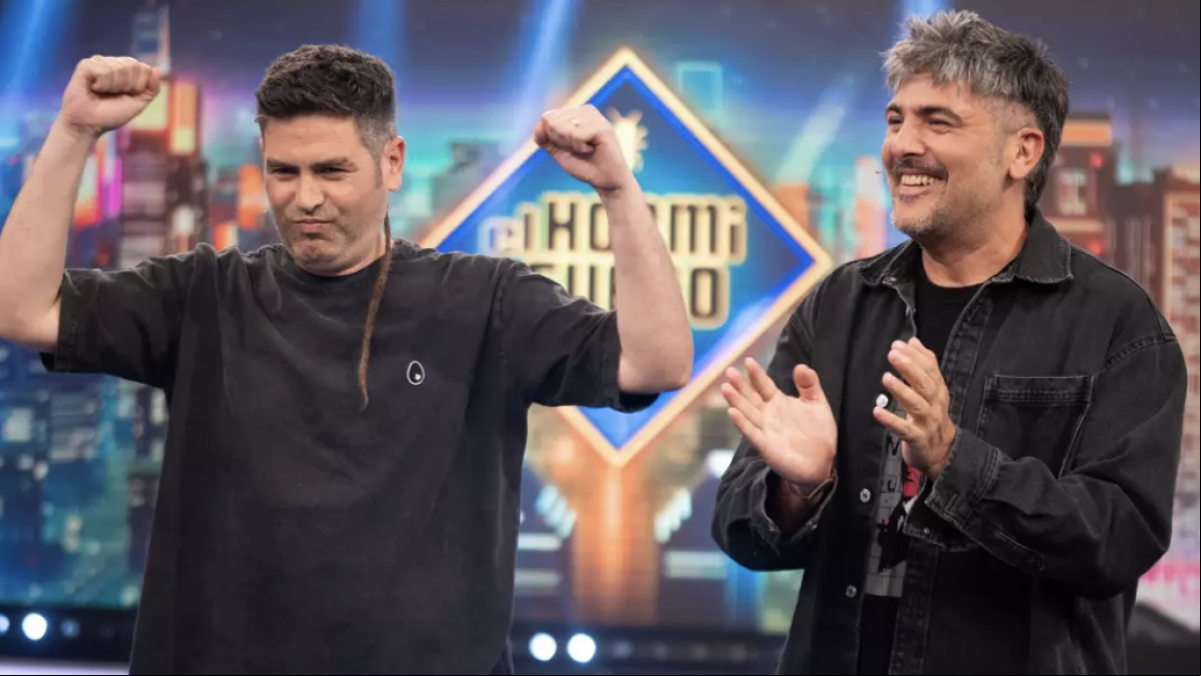 Estopa se ve obligado a explicar en El Hormiguero una de sus canciones más famosas: “No hay acoso, es pura ficción”