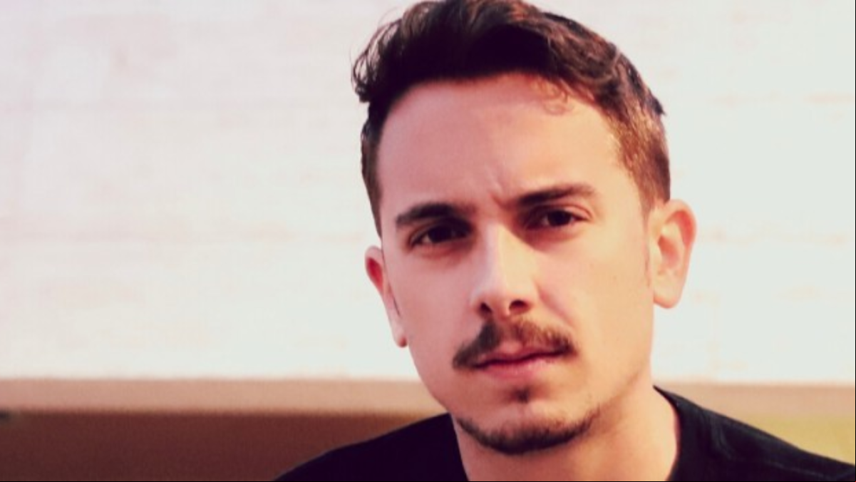 Álvaro Luzón, experto en Inteligencia Artificial: “Terminarás por perder tu trabajo por culpa de la IA y la solución está en el mismo lugar en el que encuentras la amenaza”