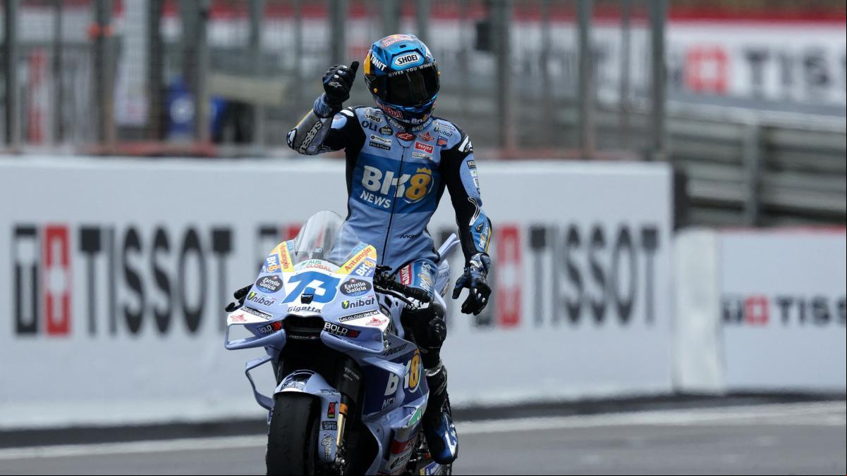 Àlex Márquez inflige a su hermano Marc su primera derrota en una Sprint Àlex Márquez inflige a su hermano Marc su primera derrota en una Sprint