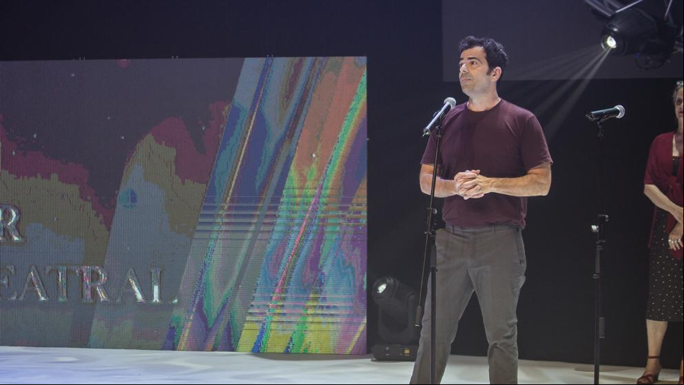 David Selvas renuncia al premio Butaca por la polémica racial de ‘Àngels a Amèrica’