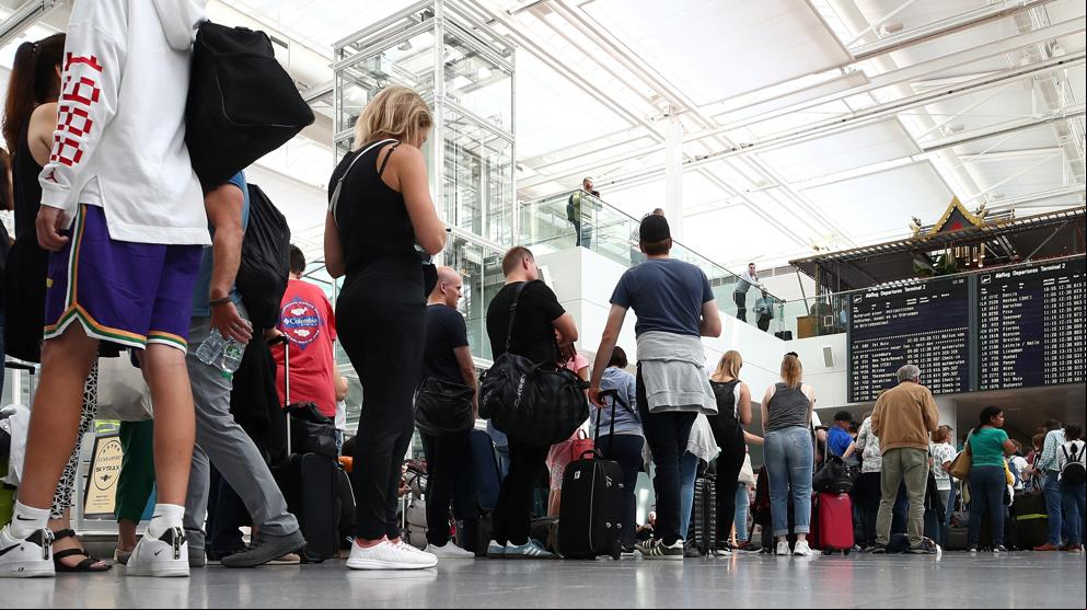 Un español obliga a cancelar 130 vuelos en el aeropuerto de Munich