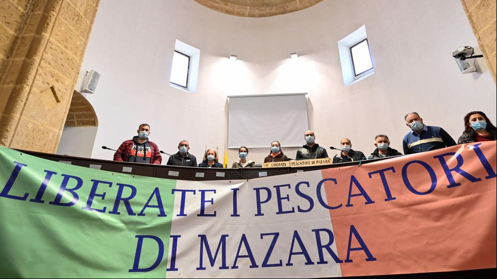 Dieciocho pescadores sicilianos están prisioneros en Libia desde hace tres meses